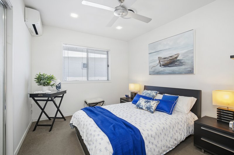 Photo - 2/7 Esther Place, Surfers Paradise QLD 4217 - Image 28