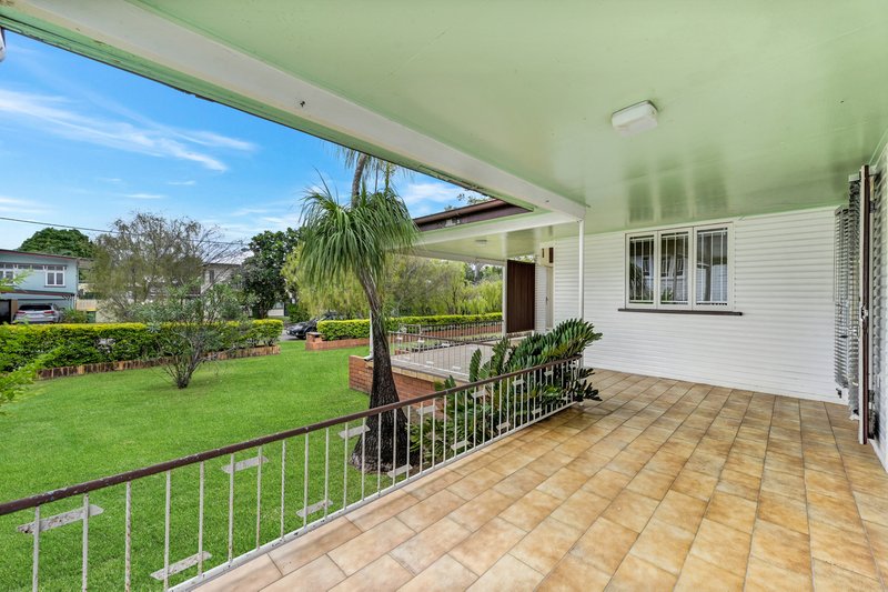 Photo - 27 Ethel Street, Hyde Park QLD 4812 - Image 2