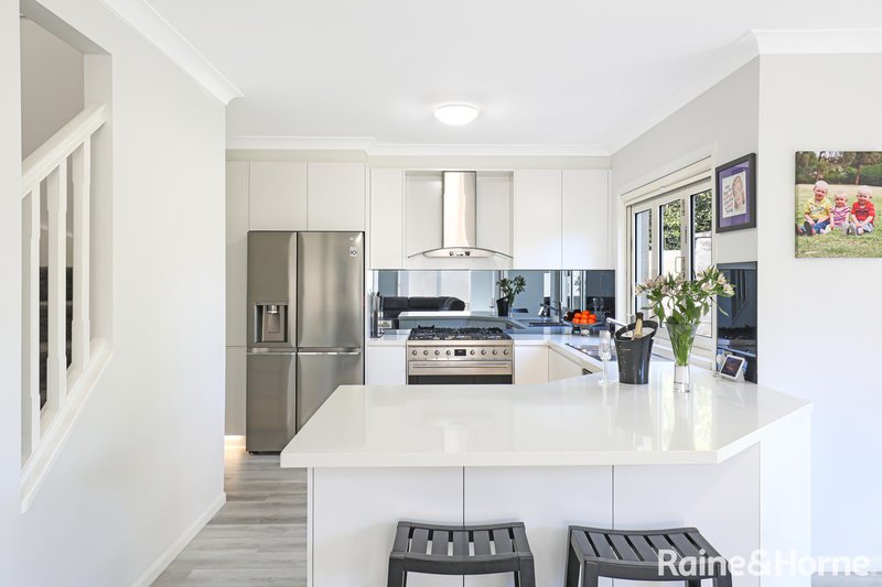 Photo - 27 Eucumbene Avenue, Flinders NSW 2529 - Image 5