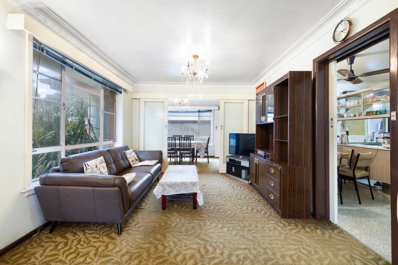 Photo - 27 Eunice Drive, Cheltenham VIC 3192 - Image 2