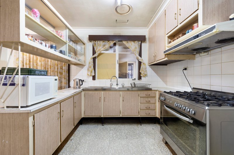 Photo - 27 Eunice Drive, Cheltenham VIC 3192 - Image 5