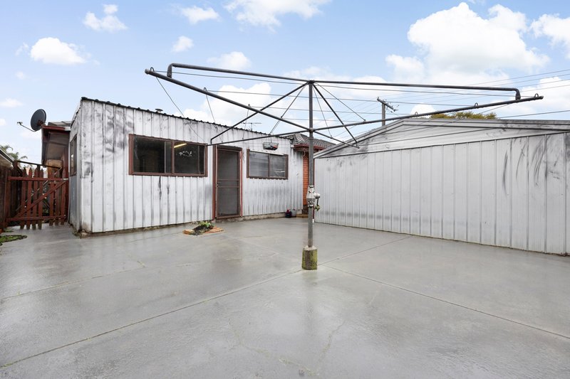 Photo - 27 Eunice Drive, Cheltenham VIC 3192 - Image 13