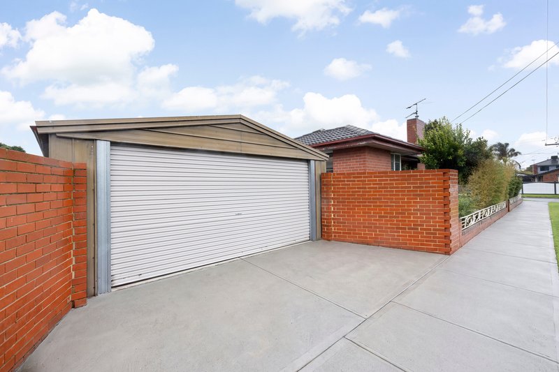 Photo - 27 Eunice Drive, Cheltenham VIC 3192 - Image 16