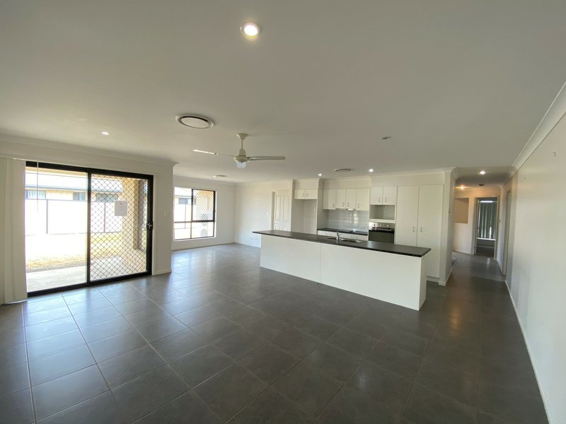 Photo - 27 Everingham Avenue, Roma QLD 4455 - Image 2