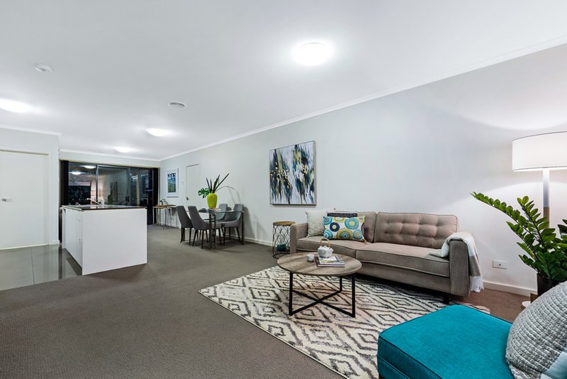 Photo - 27 Excelsior Circuit, Mulgrave VIC 3170 - Image 3