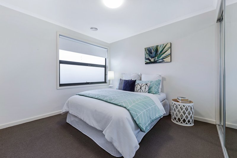 Photo - 27 Excelsior Circuit, Mulgrave VIC 3170 - Image 7