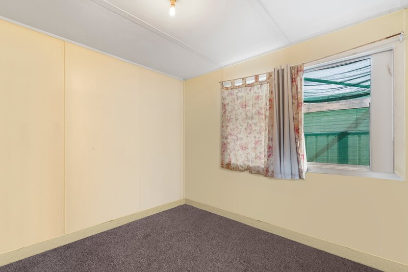 Photo - 27 Falvey Street, Ripley QLD 4306 - Image 10