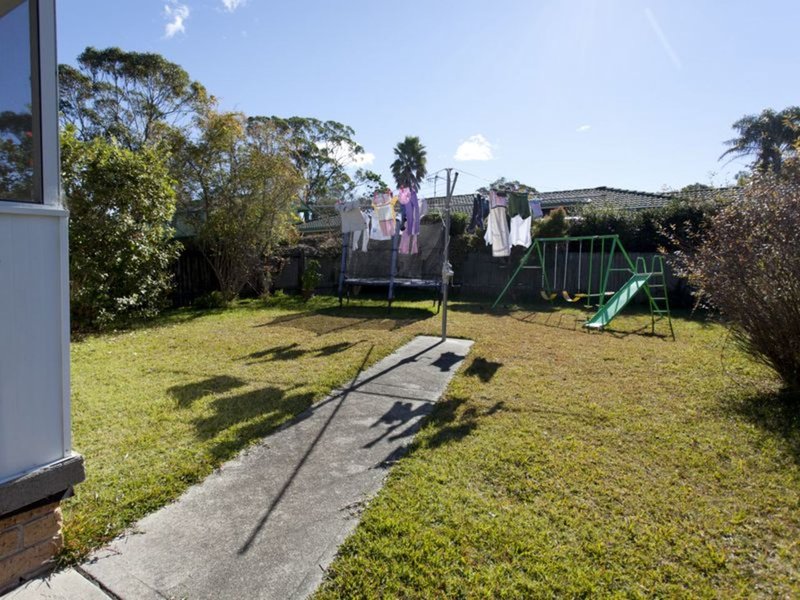 Photo - 2/7 Farleigh Street, Old Bar NSW 2430 - Image 5