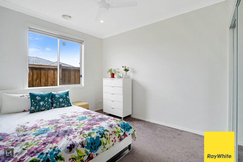 Photo - 27 Ferguson Drive, Tarneit VIC 3029 - Image 12