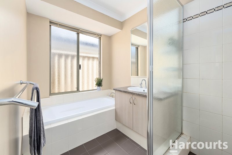 Photo - 27 Finsbury Drive, Thornlie WA 6108 - Image 11