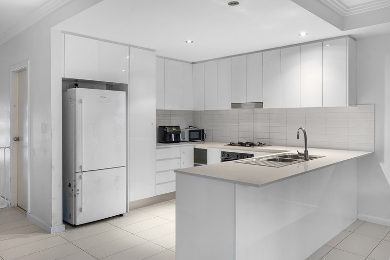 Photo - 27 Firetail Circuit, Cranebrook NSW 2749 - Image 3
