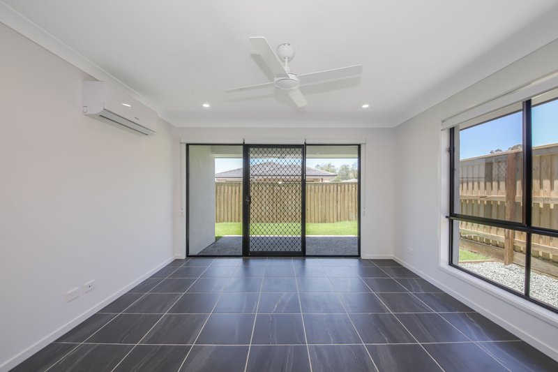 Photo - 27 Florence Street, Burpengary East QLD 4505 - Image 11