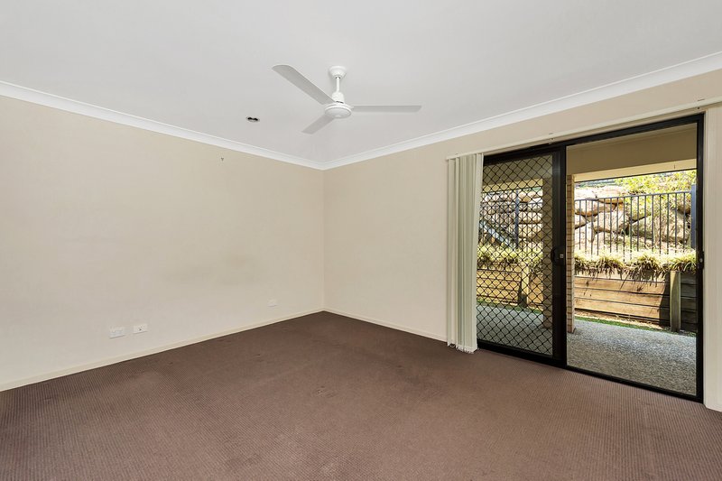 Photo - 27 Fortescue Street, Pacific Pines QLD 4211 - Image 6