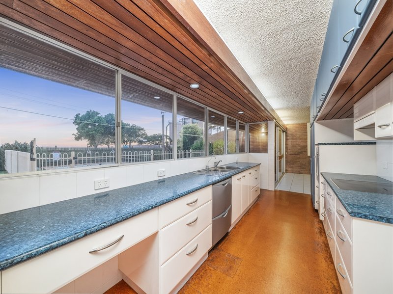 Photo - 27 Fortune Street, Scarborough QLD 4020 - Image 10