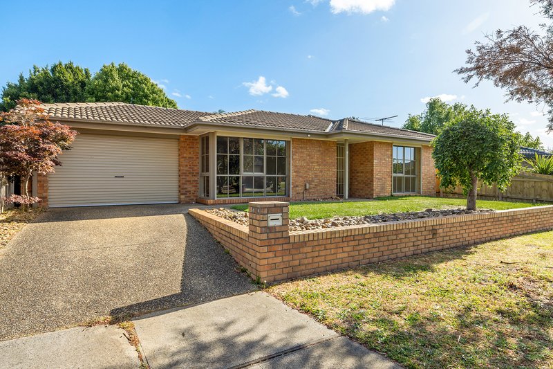 27 Frances Crescent, Cranbourne North VIC 3977