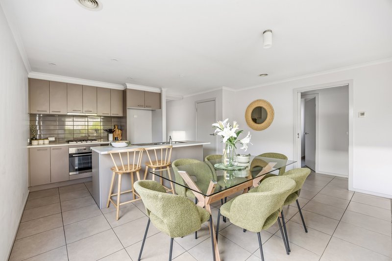 Photo - 27 Fraser Street, Mount Pleasant VIC 3350 - Image 7