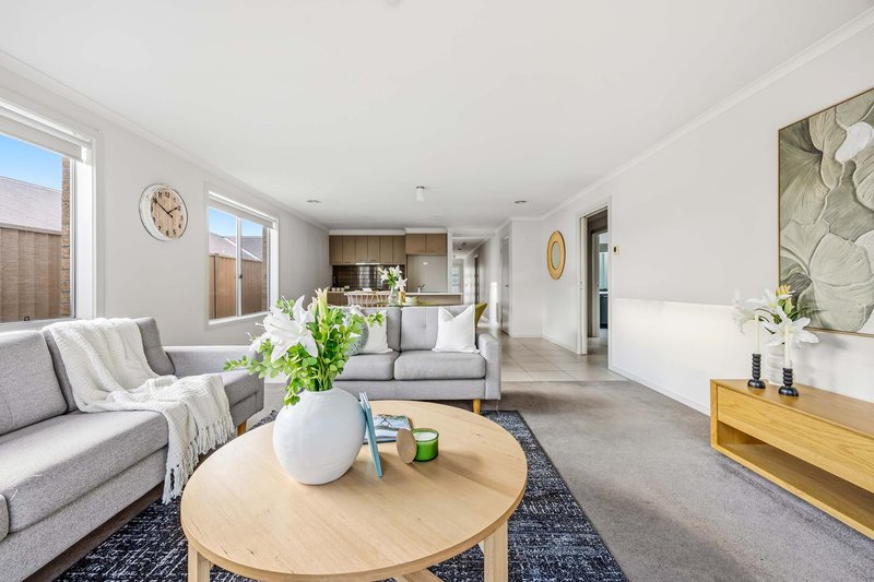 Photo - 27 Fraser Street, Mount Pleasant VIC 3350 - Image 11