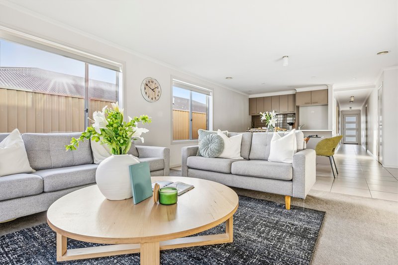 Photo - 27 Fraser Street, Mount Pleasant VIC 3350 - Image 13