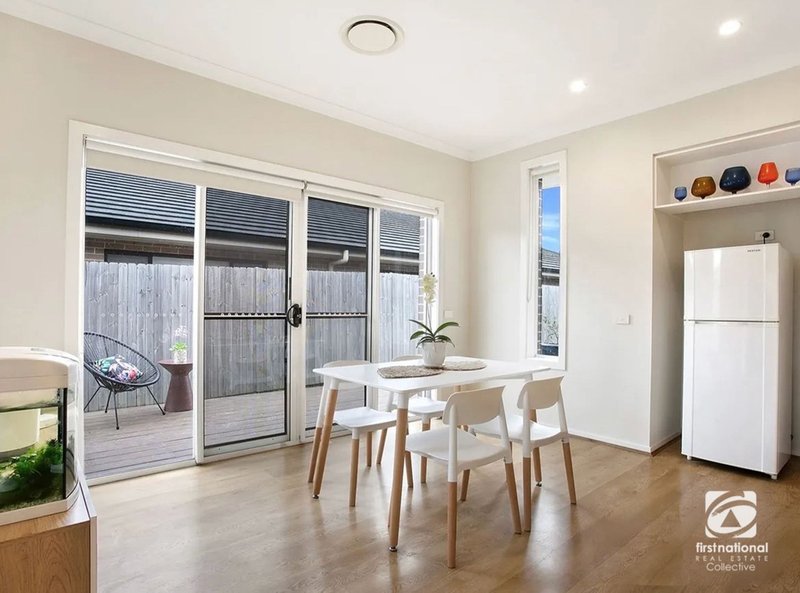 Photo - 27 Furlong Drive, Currans Hill NSW 2567 - Image 8