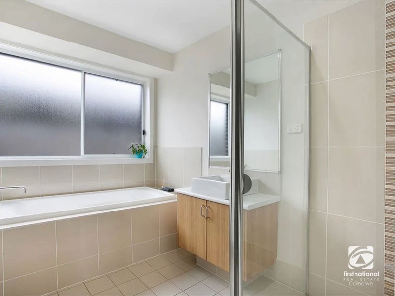 Photo - 27 Furlong Drive, Currans Hill NSW 2567 - Image 12