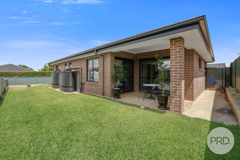 Photo - 2/7 Gabriella Way, Tamworth NSW 2340 - Image 18