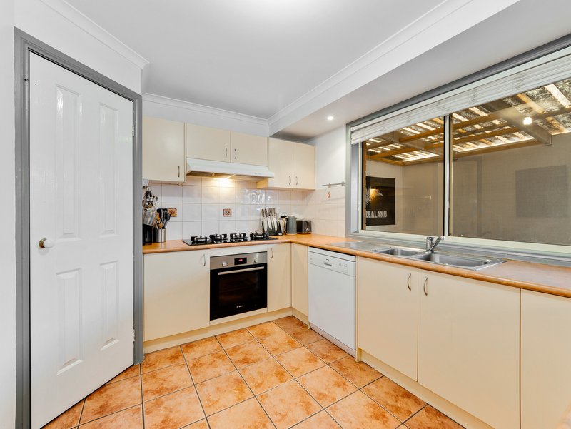 Photo - 27 Genoa Way, Cranbourne West VIC 3977 - Image 7