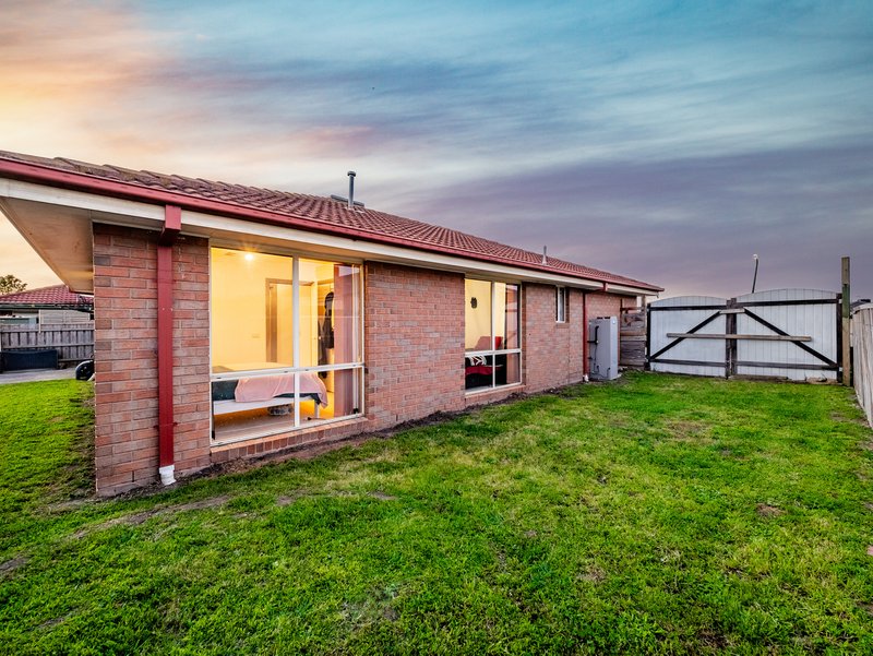 Photo - 27 Genoa Way, Cranbourne West VIC 3977 - Image 16