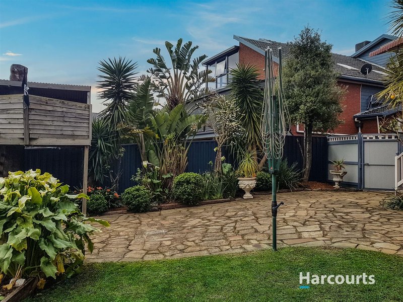 Photo - 27 George Knox Drive, Rowville VIC 3178 - Image 14