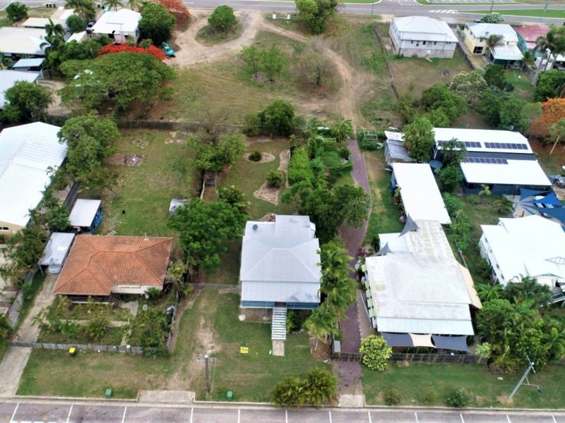 Photo - 27 George Street, Bowen QLD 4805 - Image 6