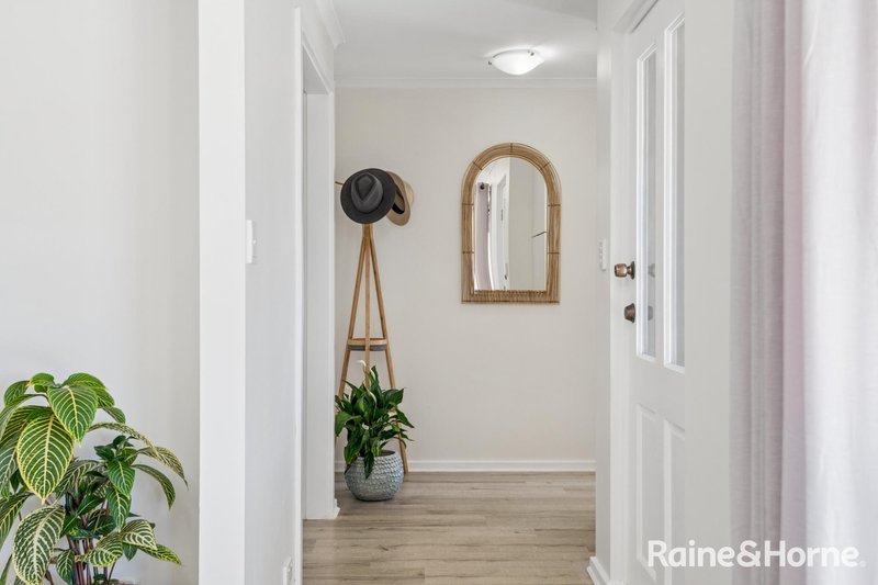 Photo - 27 George Street, Reynella SA 5161 - Image 3