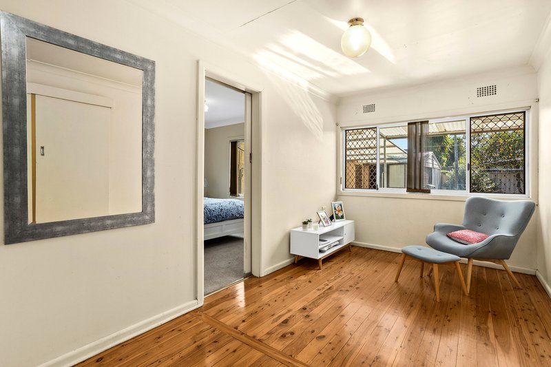 Photo - 27 George Street, Warilla NSW 2528 - Image 6