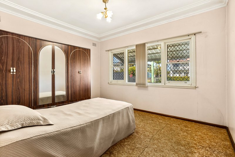 Photo - 27 George Street, Warilla NSW 2528 - Image 7
