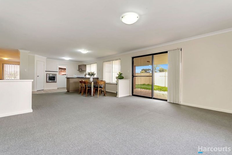 Photo - 27 Giglia Drive, Sinagra WA 6065 - Image 16