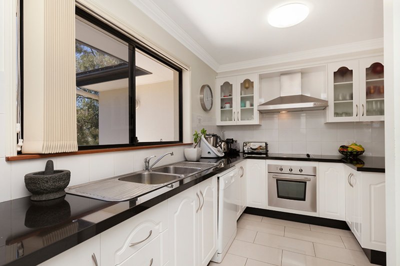 Photo - 27 Giordano Place, Belmont QLD 4153 - Image 3