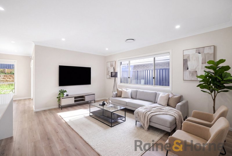 Photo - 27 Giovanni Street, Oran Park NSW 2570 - Image 4