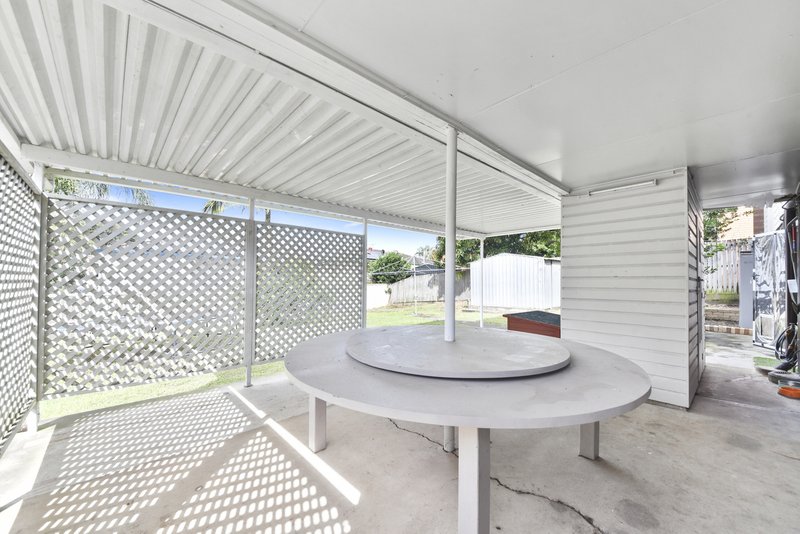 Photo - 27 Girrah Street, Brendale QLD 4500 - Image 21