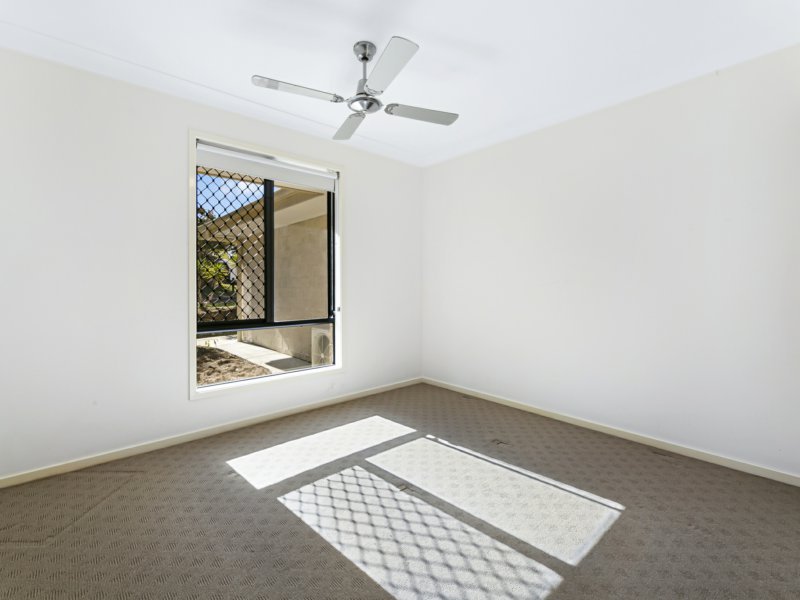 Photo - 27 Glauca Street, Burleigh Heads QLD 4220 - Image 8