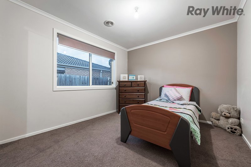 Photo - 27 Glencoe Street, Kurunjang VIC 3337 - Image 11