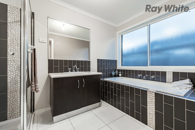 Photo - 27 Glencoe Street, Kurunjang VIC 3337 - Image 12