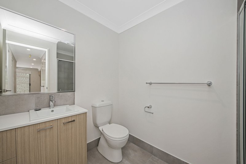 Photo - 2/7 Goodwin Close, Park Ridge QLD 4125 - Image 7