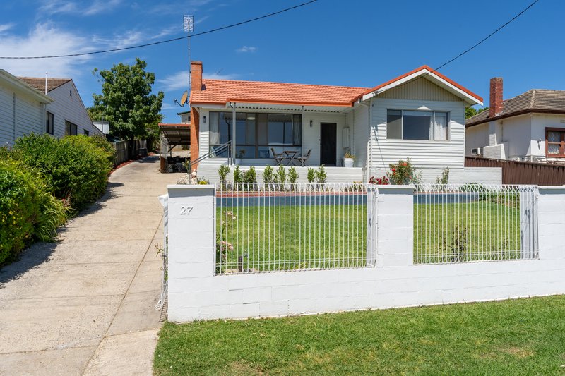 27 Gordon Crescent, Seymour VIC 3660