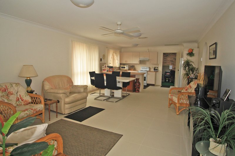 Photo - 2/7 Gow Place, Laurieton NSW 2443 - Image 9