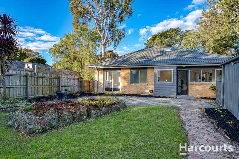 Photo - 27 Gracedale Avenue, Ringwood East VIC 3135 - Image 5