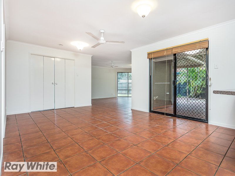 Photo - 27 Grampion Circuit, North Lakes QLD 4509 - Image 9