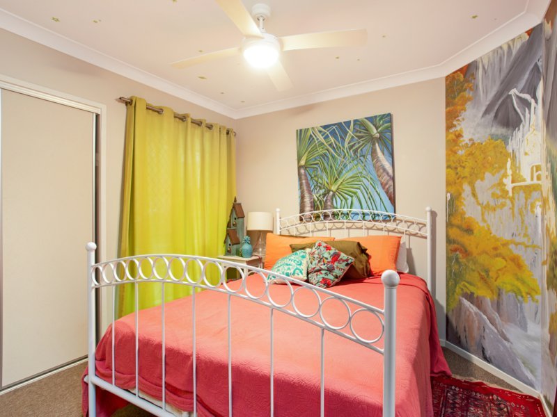 Photo - 27 Grasslands Crescent, Reedy Creek QLD 4227 - Image 11