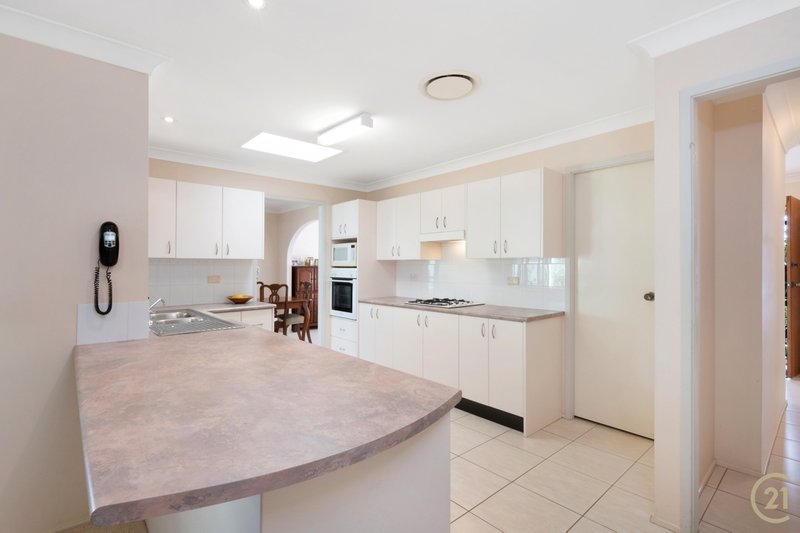 Photo - 27 Greenlee Street, Green Point NSW 2251 - Image 2