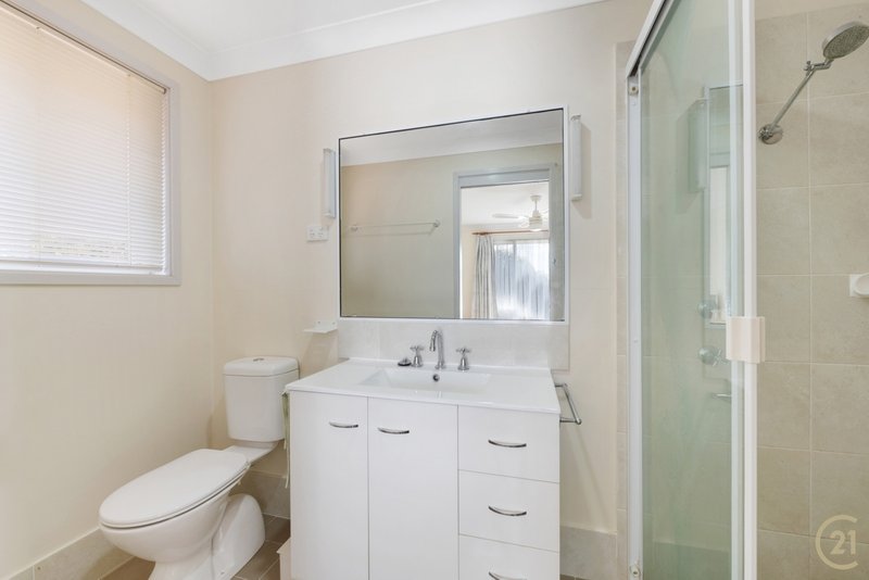 Photo - 27 Greenlee Street, Green Point NSW 2251 - Image 11