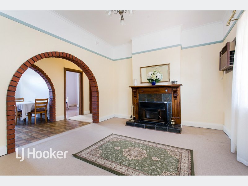 Photo - 27 Greville Avenue, Flinders Park SA 5025 - Image 5