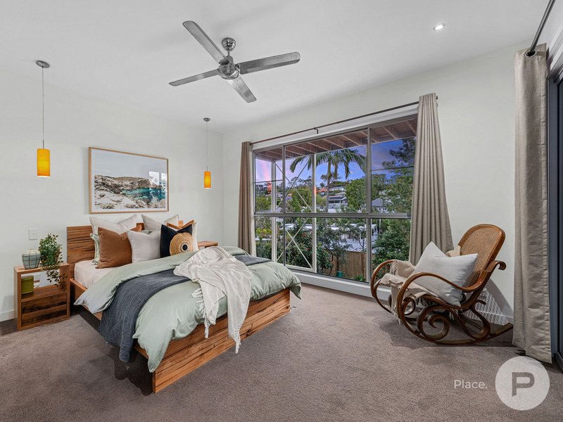 Photo - 27 Gristock Street, Coorparoo QLD 4151 - Image 7