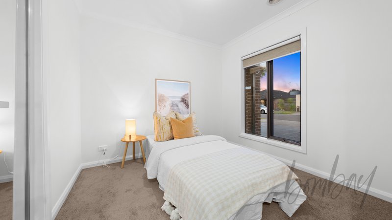 Photo - 27 Groveton Street, Craigieburn VIC 3064 - Image 15